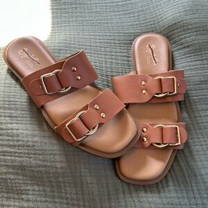 NWOT Seychelles Admire Me Sandals